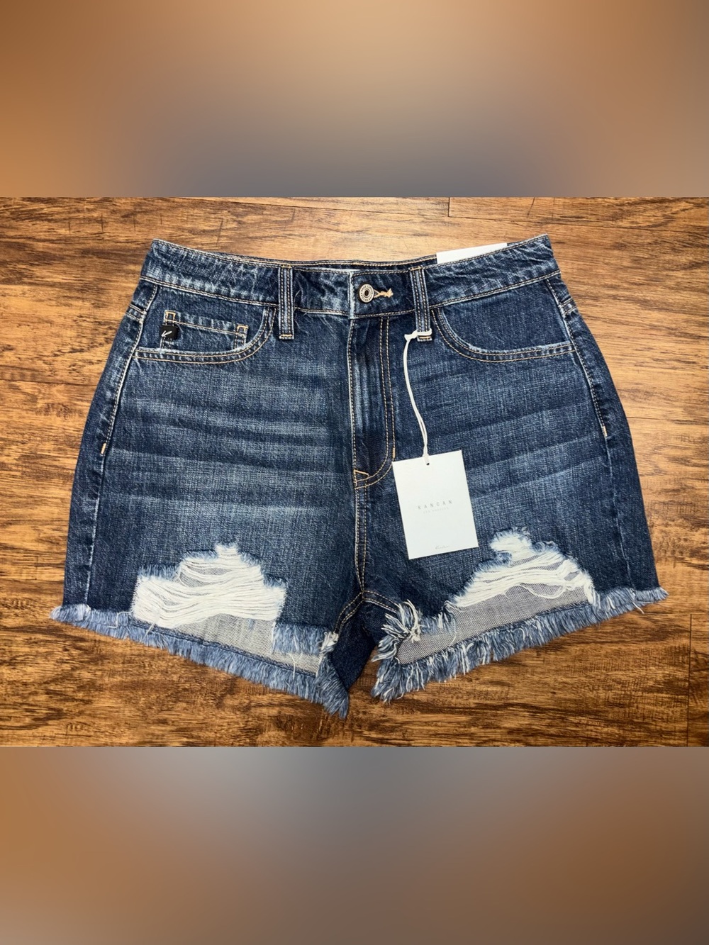 KanCan High Rise Relaxed Fit Shorts Size 7/27 NWT